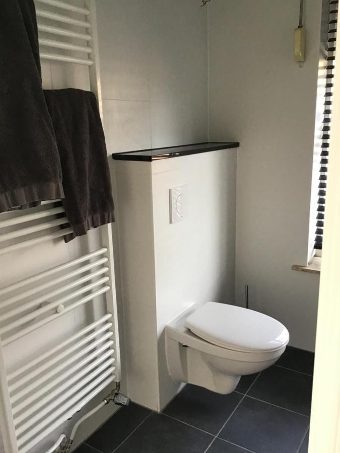 Chic Appartement In Sas Van Gent Bagian luar foto